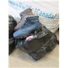 Image 1 : 6 New Pairs of Men's Fleece Lined Boots