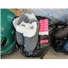 Image 1 : 10 New Pairs of Fleece Lined Slippers