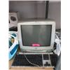 Image 1 : Vintage iMac Computer & Keyboard