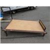 Image 1 : Vintage Egyptian Incline Bed