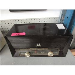 Vintage Motorola Standard Broadcast Radio