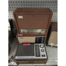 3 Vintage Sony Radios