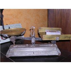 Small spice scale/ balance d'epicier #952866