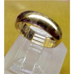 Lovely Gold Band Ring  #965022