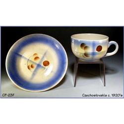 4 CZECH ART DECO AIRBRUSH POTTERY CUP & SAUCERS #969829