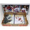 Image 1 : LOT OF 30 MOSTLY AUTOGRAPHED NHL PHOTOS