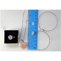 8)  8) SET OF ROSE QUARTZ PENDANT & RING,