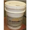 Image 1 : 18L PAIL OF WOOD AND PRIDE OIL/ACRYLIC WHITE STAIN