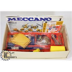 MECCANO BUILDING SET - 1970'S