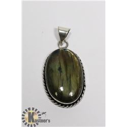 #141- LABRADORITE PENDANT