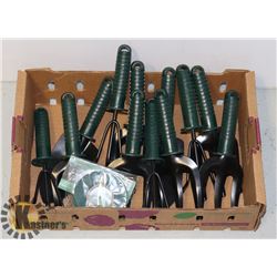 FLAT OF ASSORTED GARDENING TOOLS