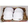 Image 1 : FLAT OF WHITE BASEBALL HATS