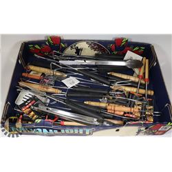 FLAT OF BBQ TOOLS