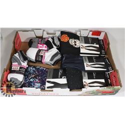 LADIES LOT: 5 PAIR LEGGINGS, LARGE TO XL WITH 30