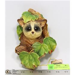 BOSSONS LEMUR  WITH ORIGINAL TAG FIGURINE