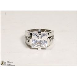 STERLING SILVER 925 RING  SZ 8.5