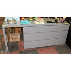 SHOWHOME 3 DRAWER DRESSER & ADJUSTABLE SIDE