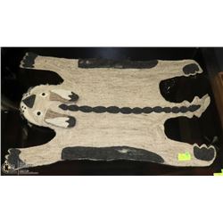 SHOWHOME FELT BUNNY RUG. 44 X 28