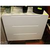 Image 1 : SHOWHOME WHITE 3 DRAWER DRESSER, 31 X 16 X 32