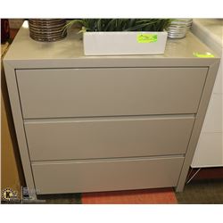 SHOWHOME: BEIGE 3 DRAWER DRESSER, 31 X 20 X 30