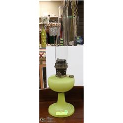 ANTIQUE ALADDIN COAL OIL LAMP  25"