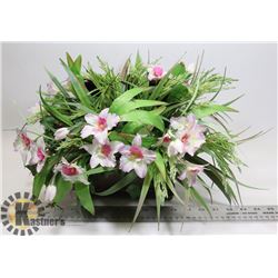 CHEST OF FLOWERS DISPLAY