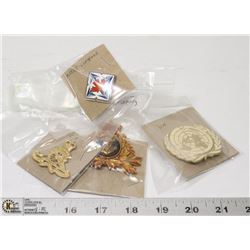 MILITARY CAP BADGES / COLLAR DOGS/SHOULDER TITLES