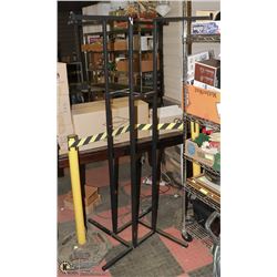 COMMERCIAL CLOTHES RACK