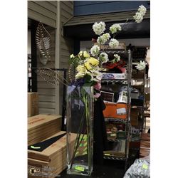 GLASS VASE WITH ARTIFICIAL FLOWERS AND METAL