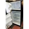 Image 2 : FRIDGIDAIRE STAINLESS TOP FREEZER REFRIDGERATOR