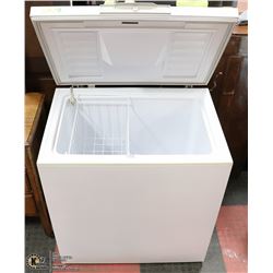 WOOD QUICK FREZ 7 CUBIC FT FREEZER