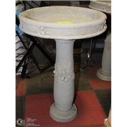 CONCRETE BIRDBATH 16 X 23