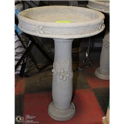 CONCRETE BIRDBATH 16 X 23