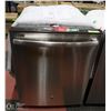 Image 1 : GE STAINLESS DISHWASHER WITH BUILT IN HIDDEN