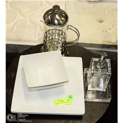 SHOWHOME: LOT OF HOME DECOR ITEMS