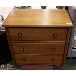 3 DRAWER WOOD DRESSER, 32 X 18 X 30