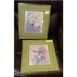 SET OF 2 GREEN MATTED FLOWER PICTURES