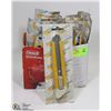 Image 1 : LOT OF 12 UTILITY KNIVES