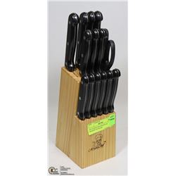SET OF KITCHEN KNIVES ON WOODEN STAND BY