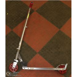 RAZOR - 2 WHEEL SCOOTER.