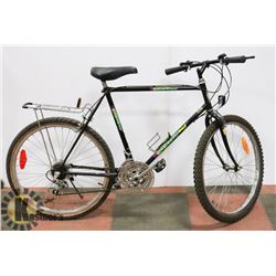 CCM M9200 18 SPEED MOUNTAIN BIKE 22" FRAME
