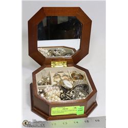 BEAUTIFUL WOODEN JEWELRY BOX AND CONTENTS