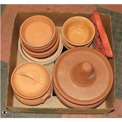 18 PIECES TERRA  COTTA  POTS AND PLANTERS
