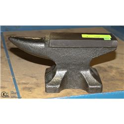 NEW 15 LBS ANVIL