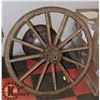 Image 2 : ANTIQUE WAGON WHEEL WITH BASE