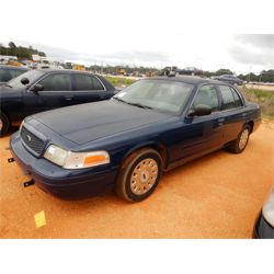 2003 FORD CROWN VICTORIA Car / SUV