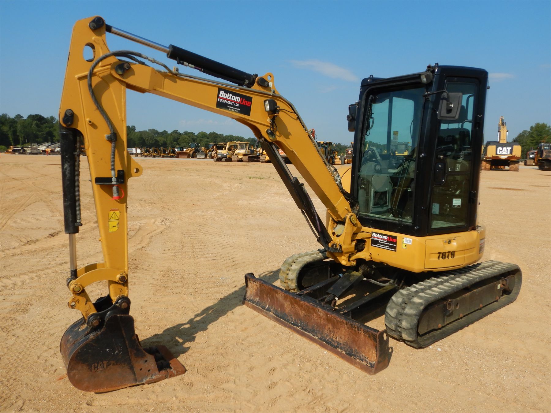2016 CATERPILLAR 303.5E2 CR Excavator Mini