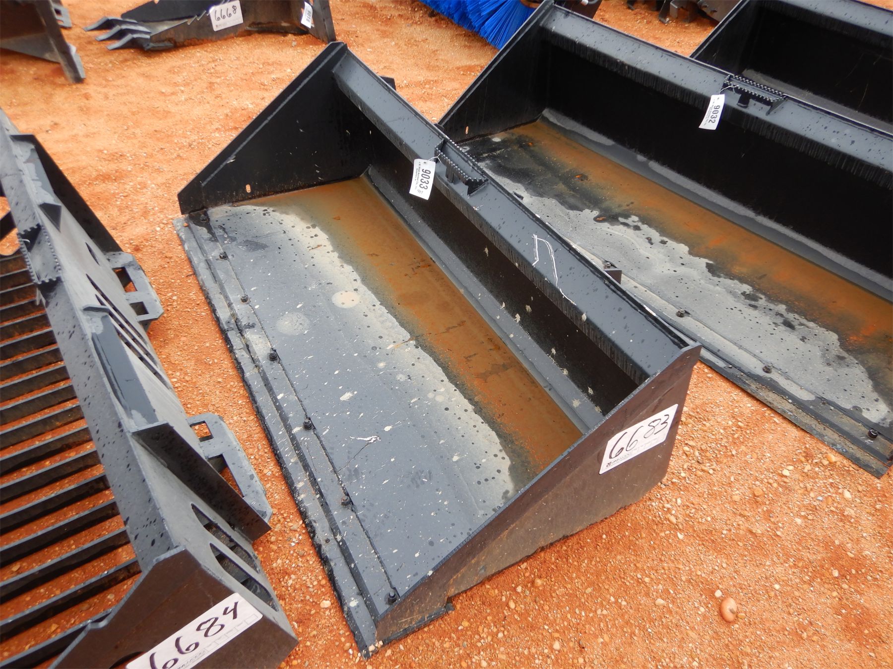 68" BUCKET Skid Steer Attachment