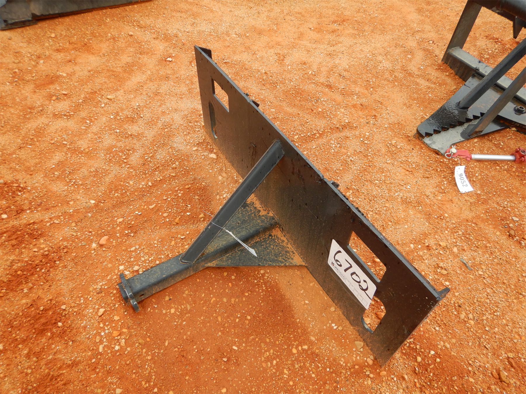 RECEIVER HITCH ASSEMBLY Skid Steer Attachment