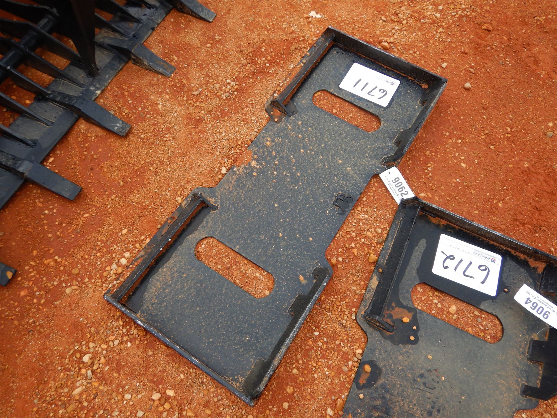ATTACHMENT PLATE Skid Steer Attachment